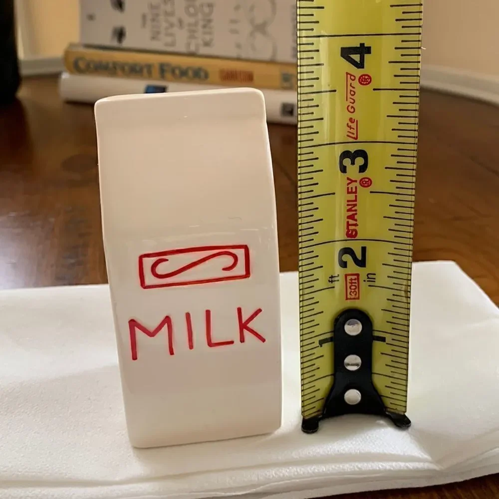 Vintage Russ Ceramic‎ white Milk Carton Salt Shaker Milk Cans